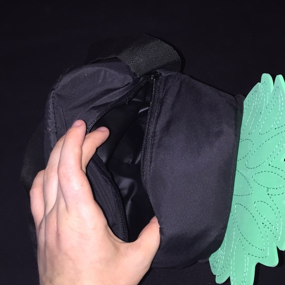 Pink shoulder pineapple cooler - Picture 4 of 5